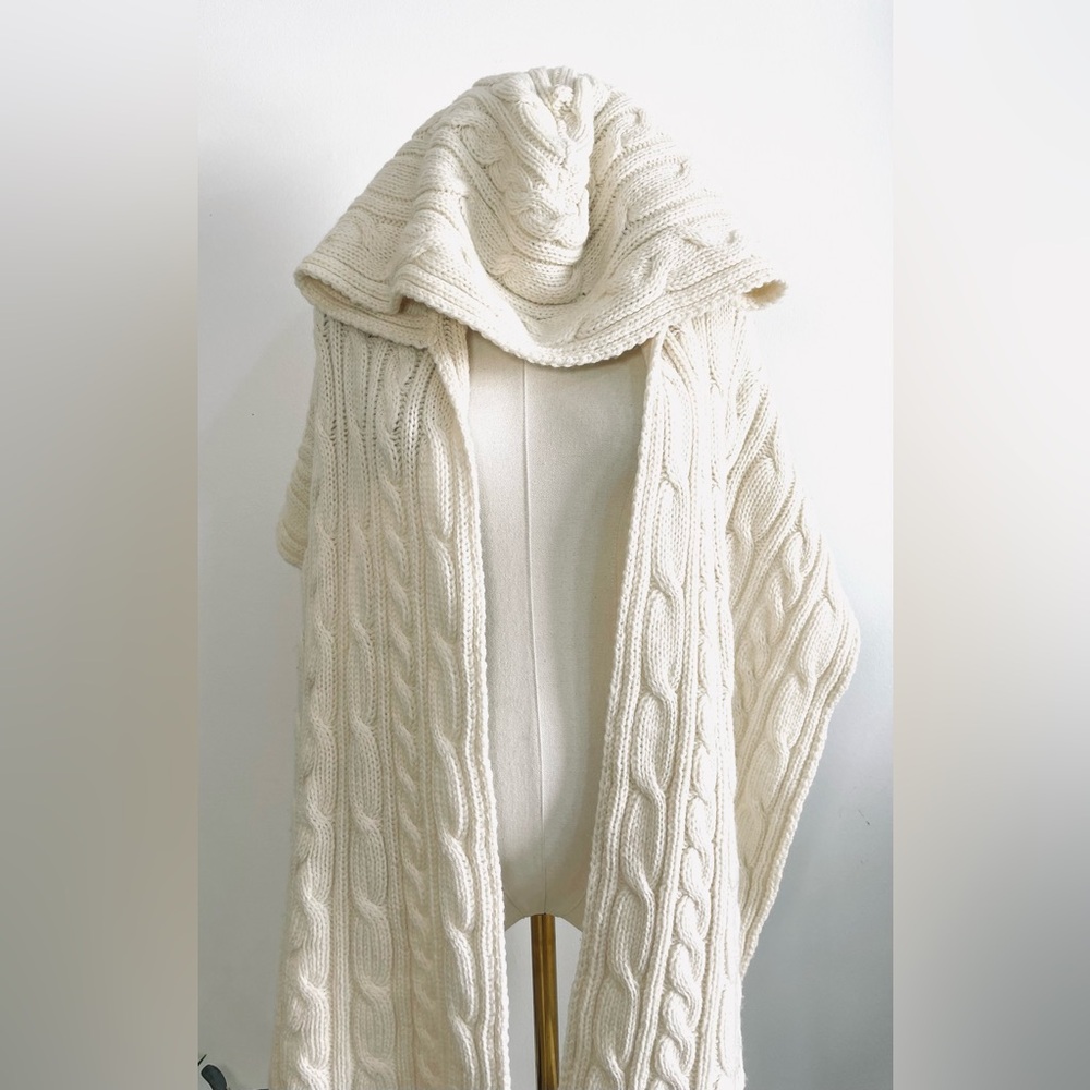 ARAN CRAFTS - Cream 100% Merino WOOL Knit Hooded Scarf Wrap Shawl. One Size